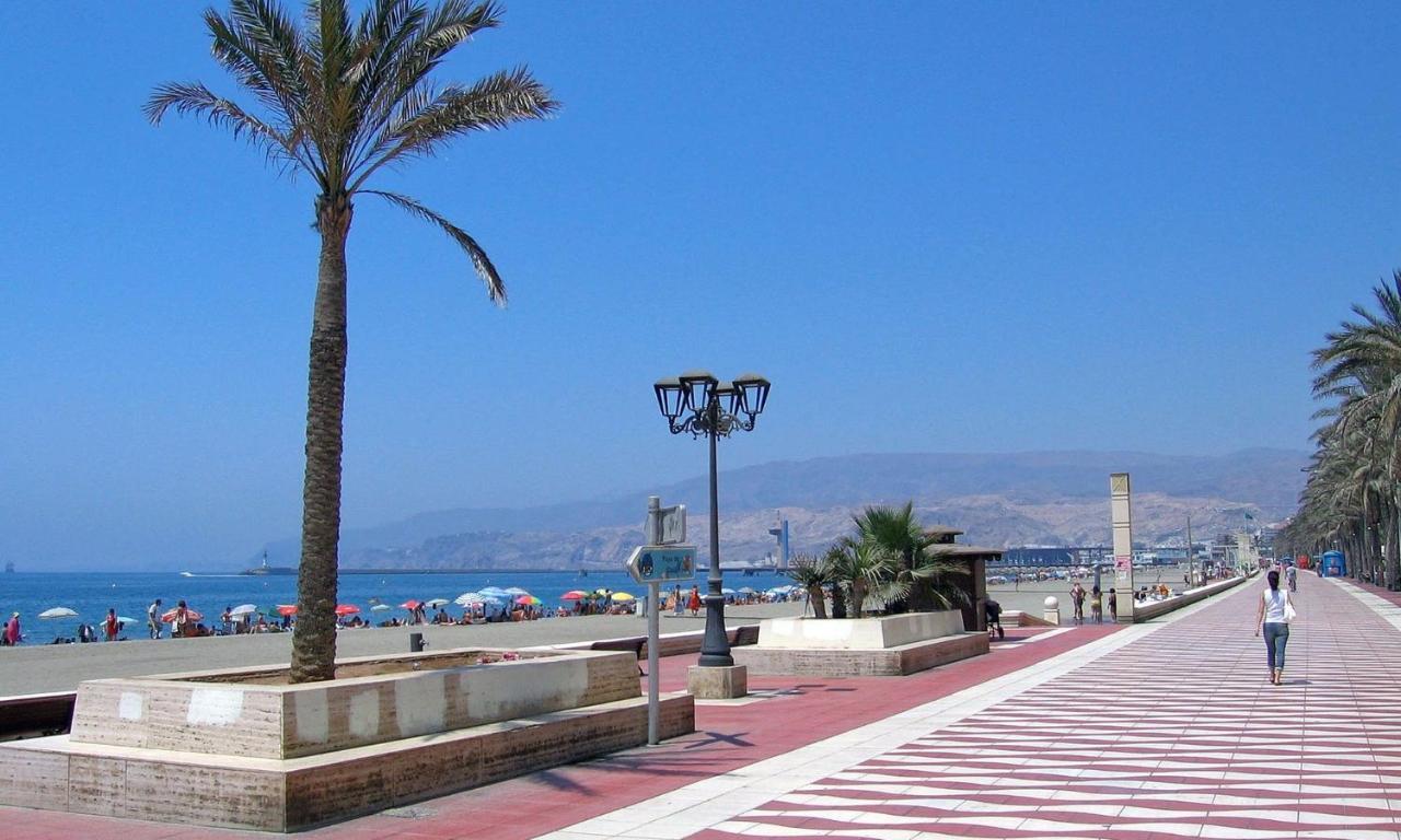 Apartamento En Paseo Maritimo Almería Exterior foto